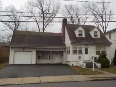 300 Tom Hunter Rd