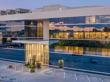 4-story office building in Houston, TX