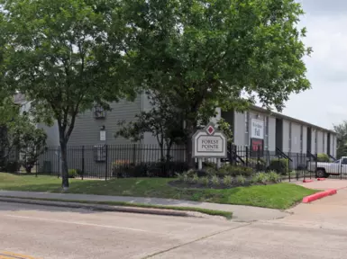 Forest Pointe Apartments