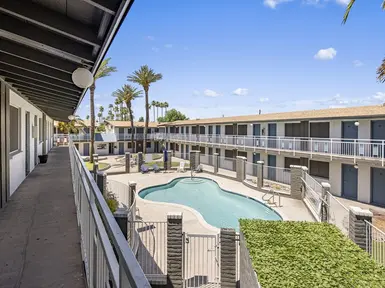 62-unit garden apartment