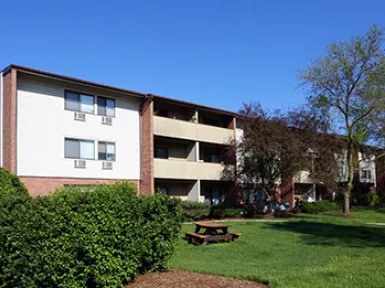 8bc55e5e-ee35-4526-a4d4-aca669c9623f.jpg