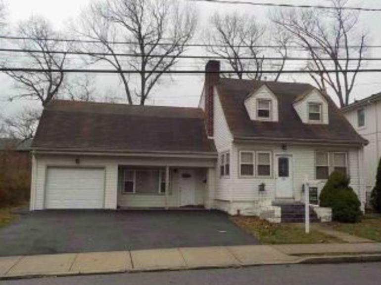 300 Tom Hunter Rd