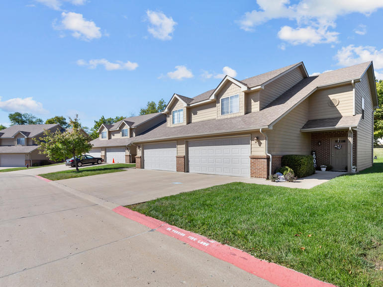 Cross Creek Villas