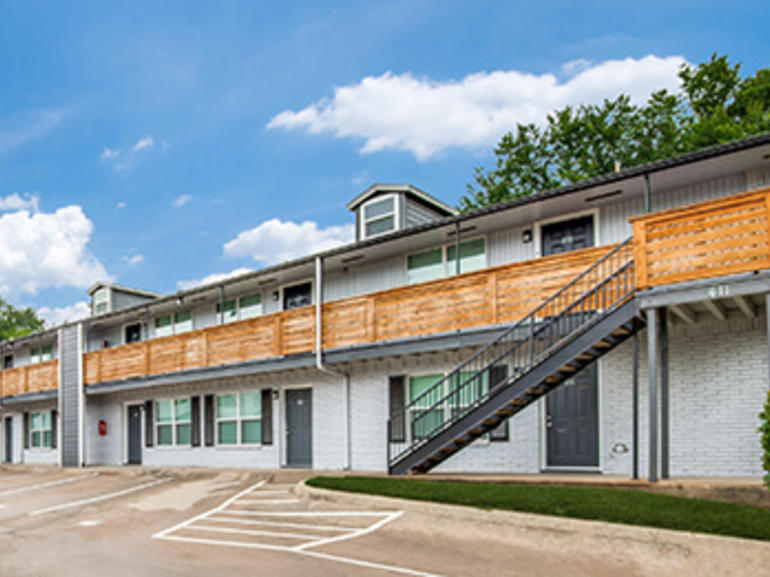 d7c7d7b4-8b43-4aff-9b73-3c76776bd062.jpg