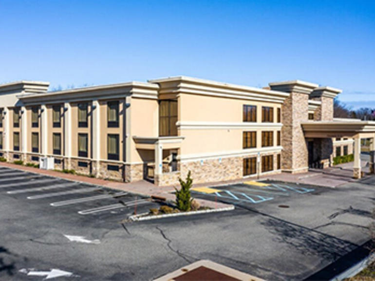 120 Jericho Turnpike NY former hotel for NYIT student housing