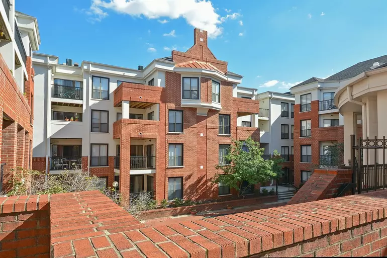 190-unit multifamily property